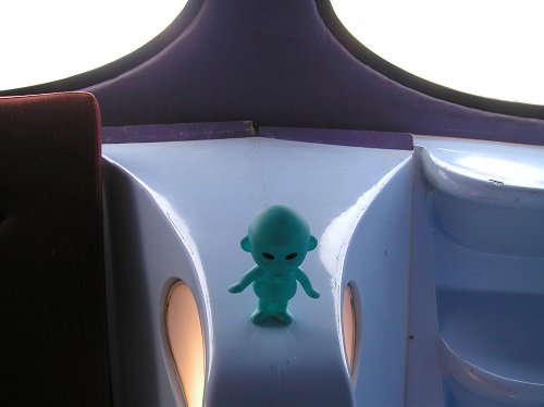 Futuro, Maebashi, Japan - Maniackers Design - Received Feb 2015 - Aliens 3